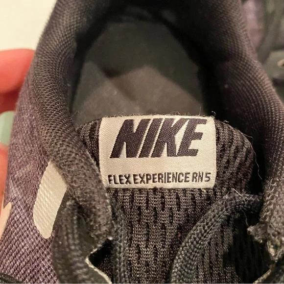 Womens Nike Flex Experience RN 5 Prem 844673 004 Black Grey Sneakers - Picture 3 of 11